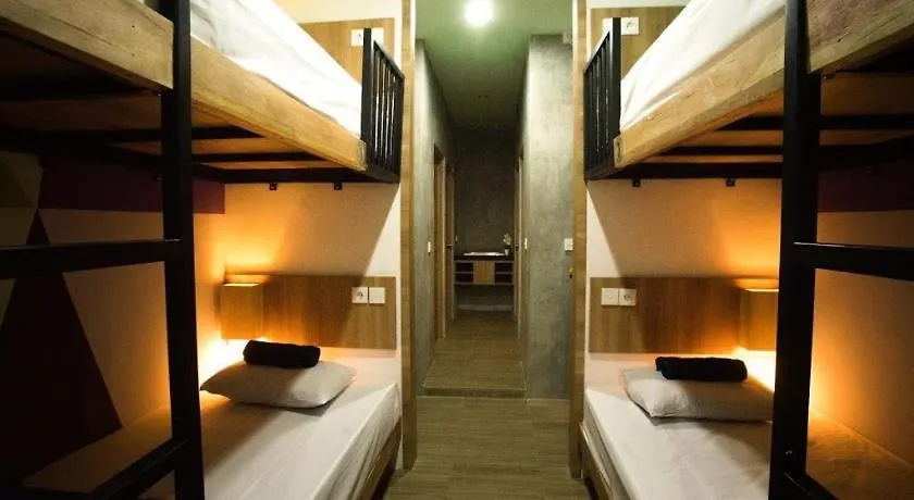 Holistic Pod Hostel Kuta Kuta  0*, Kuta (Bali) Indonesia